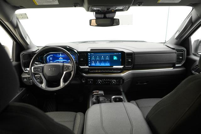 chevrolet Silverado 1500 2023 - 26