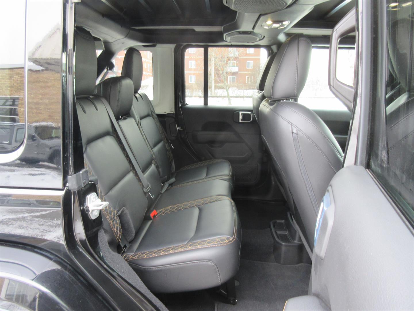 jeep Wrangler 2021 - 25