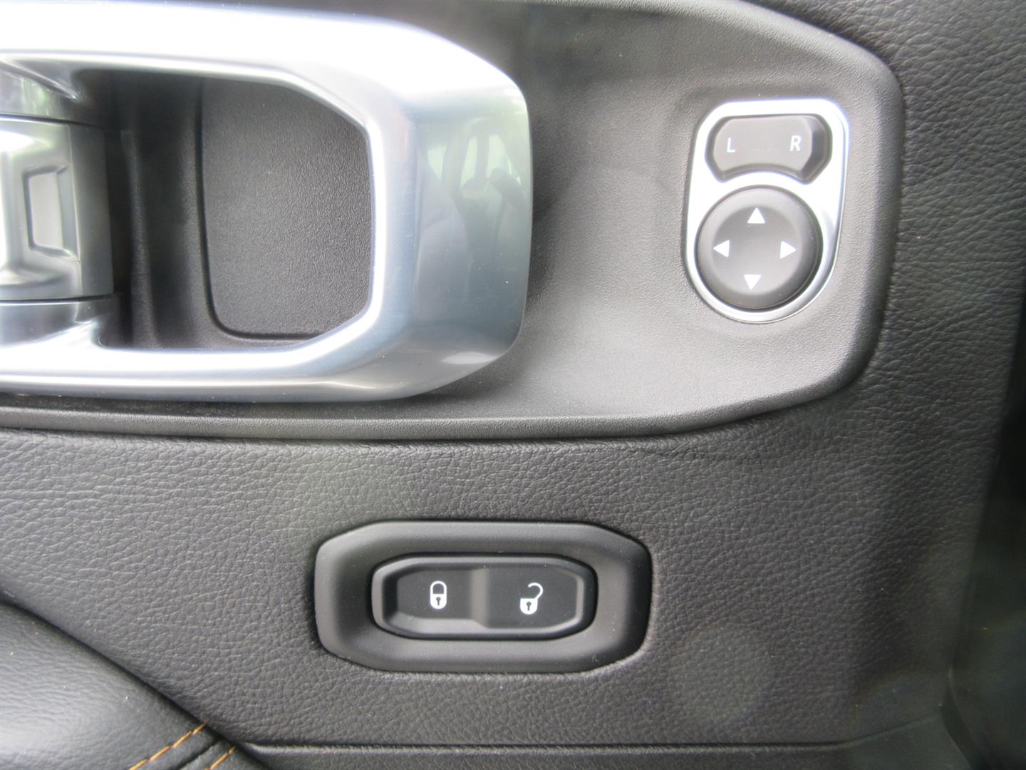 jeep Wrangler 2021 - 28