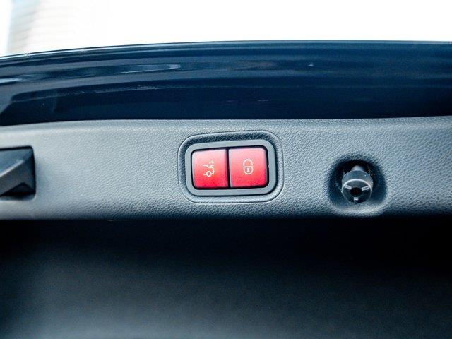 mercedes-benz E Class 2022 - 8