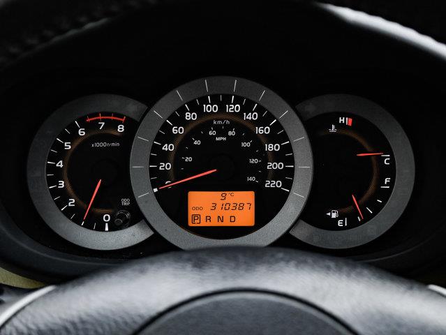 toyota RAV4 2010 - 22