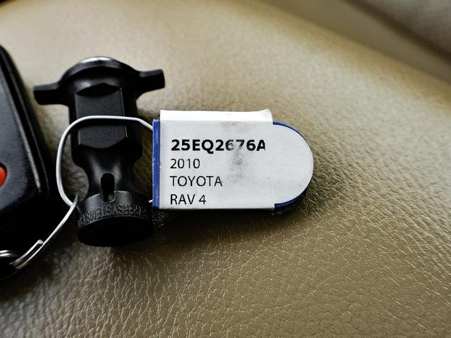 toyota RAV4 2010 - 32