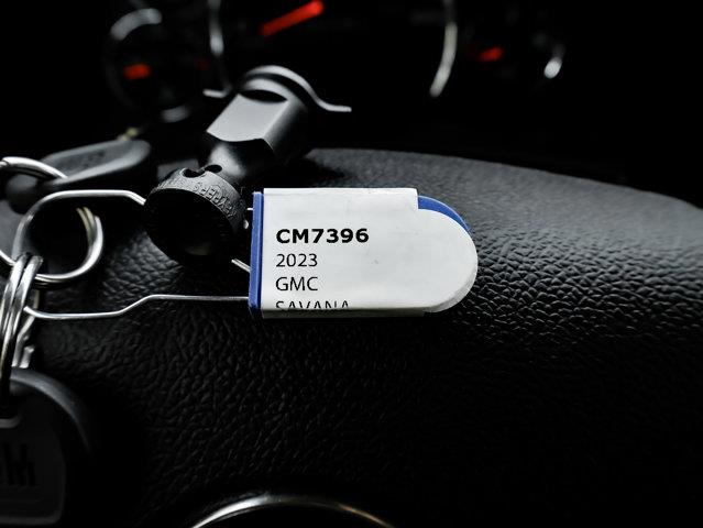 gmc Fourgonnette Savana utilitaire 2023 - 27