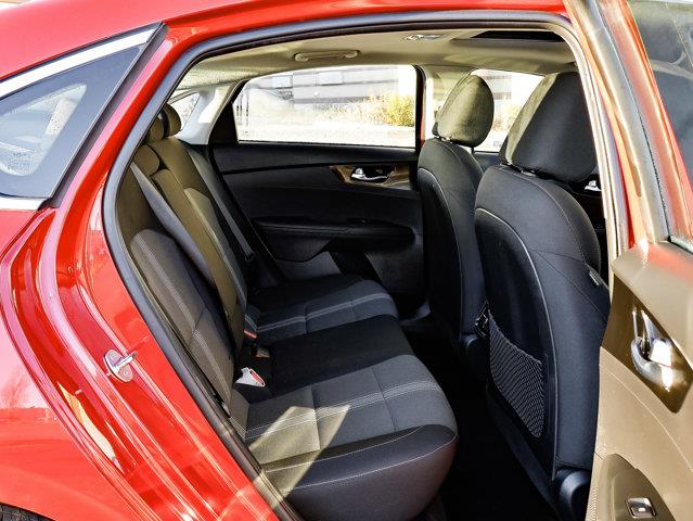 kia Forte 2024 - 26