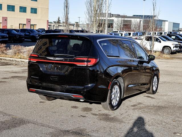 chrysler Pacifica 2024 - 13