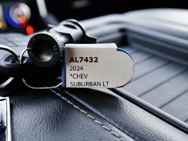 chevrolet Suburban 2023 - 32