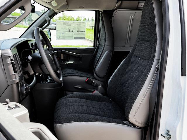 chevrolet Express Cargo Van 2025 - 17