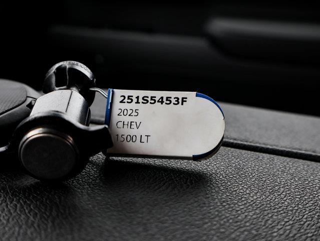 chevrolet Silverado 1500 2025 - 31