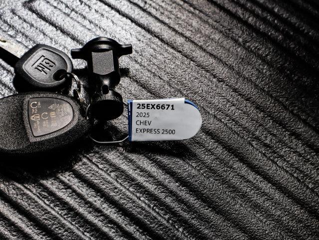 chevrolet Fourgonnette Express utilitaire 2025 - 32