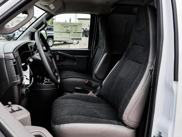chevrolet Express Cargo Van 2025 - 17