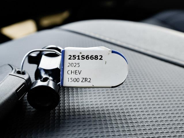 chevrolet Silverado 1500 2025 - 39