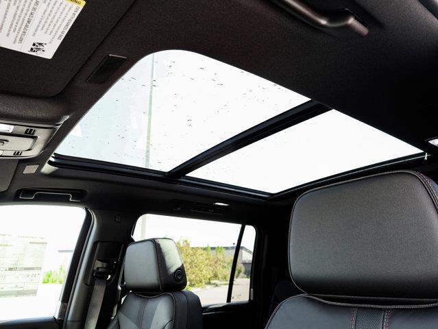 chevrolet Suburban 2025 - 16