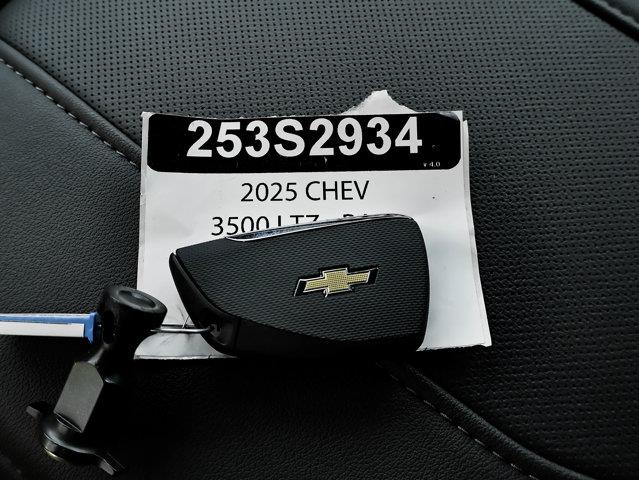 chevrolet Silverado 3500HD 2025 - 38