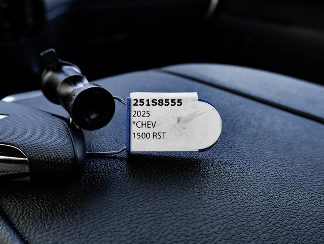 chevrolet Silverado 1500 2025 - 32