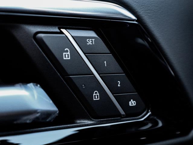 chevrolet Suburban 2025 - 18