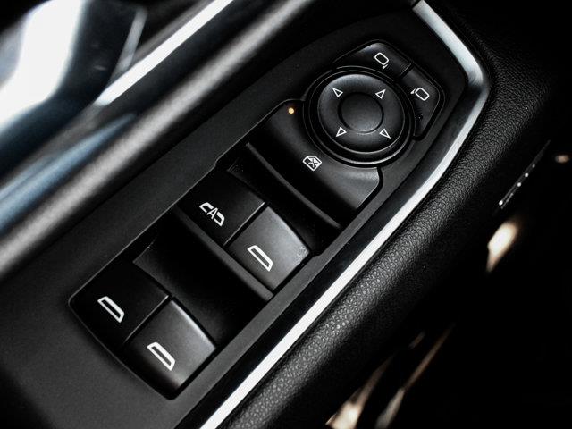 chevrolet Silverado 1500 2025 - 19