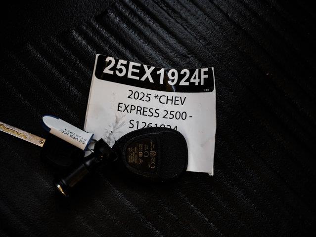 chevrolet Fourgonnette Express utilitaire 2025 - 32