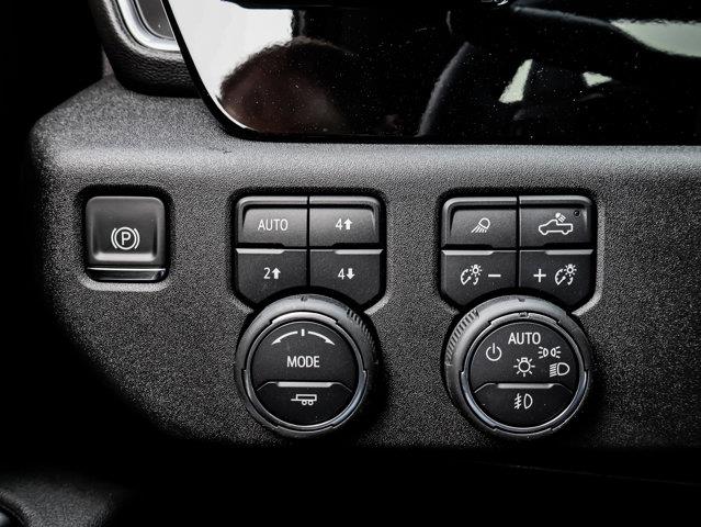 chevrolet Silverado 1500 2025 - 21