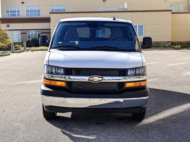 chevrolet Express Passenger 2025 - 3