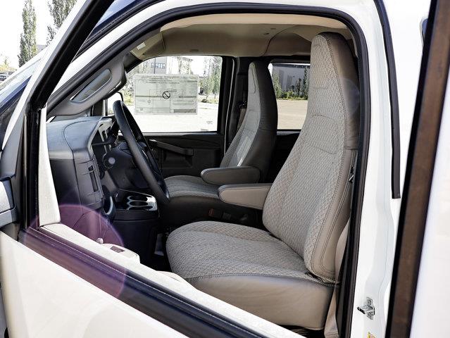 chevrolet Express Passenger 2025 - 16