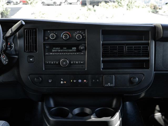 chevrolet Express Passenger 2025 - 23