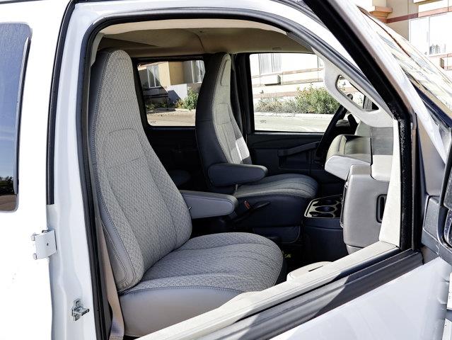 chevrolet Express Passenger 2025 - 25