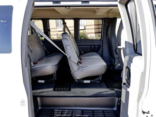 chevrolet Express Passenger 2025 - 26