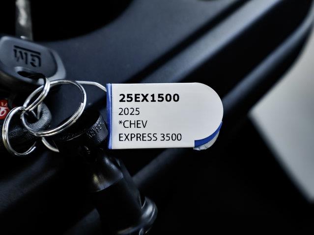 chevrolet Express Passenger 2025 - 28