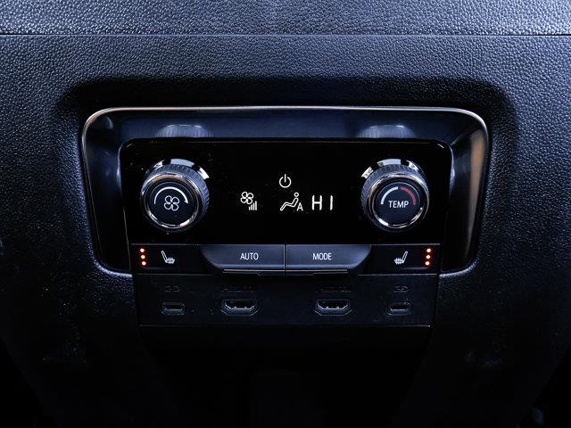 chevrolet Suburban 2026 - 35