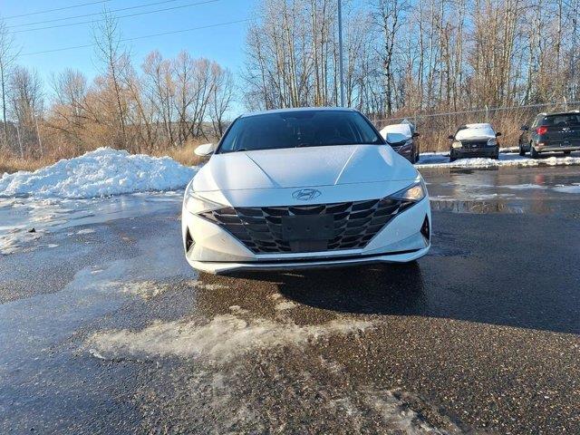 hyundai Elantra 2022 - 2