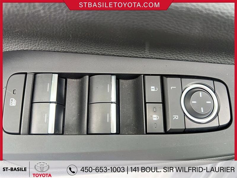 toyota Prius Prime 2023 - 16