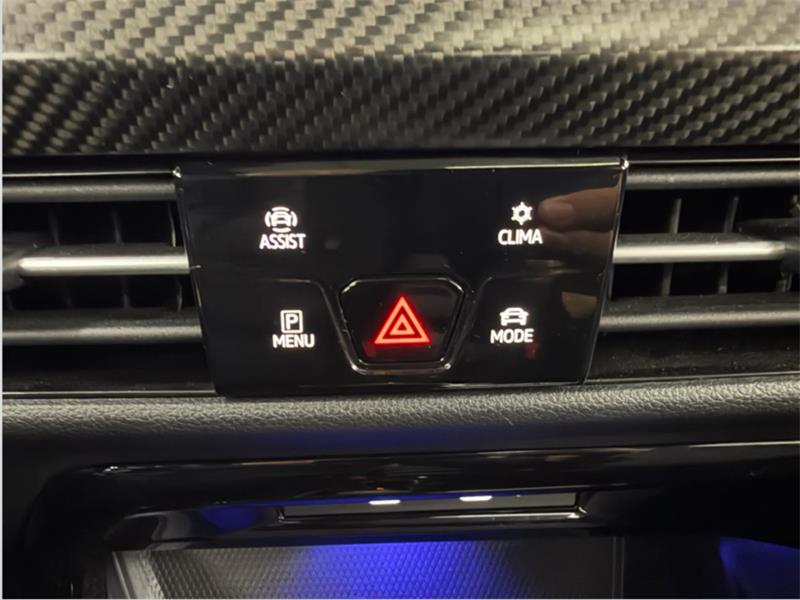 volkswagen Golf R 2023 - 16