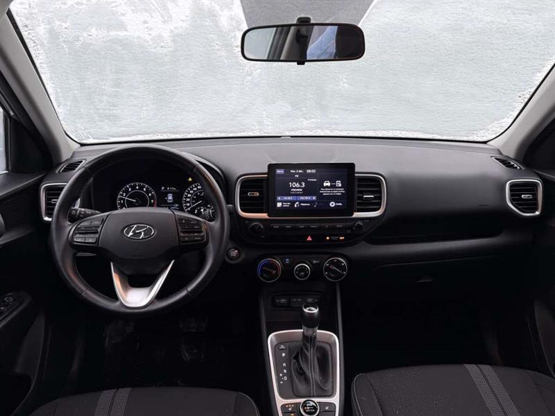 hyundai Venue 2022 - 24