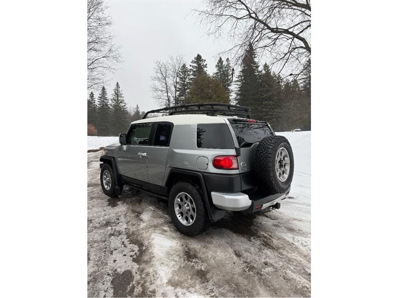 toyota FJ Cruiser 2011 - 7
