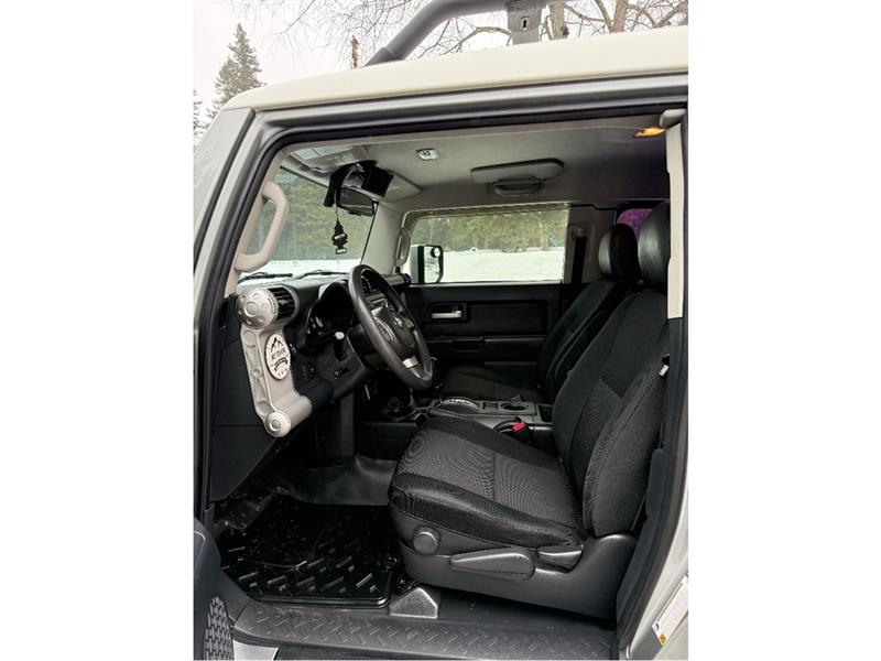 toyota FJ Cruiser 2011 - 10