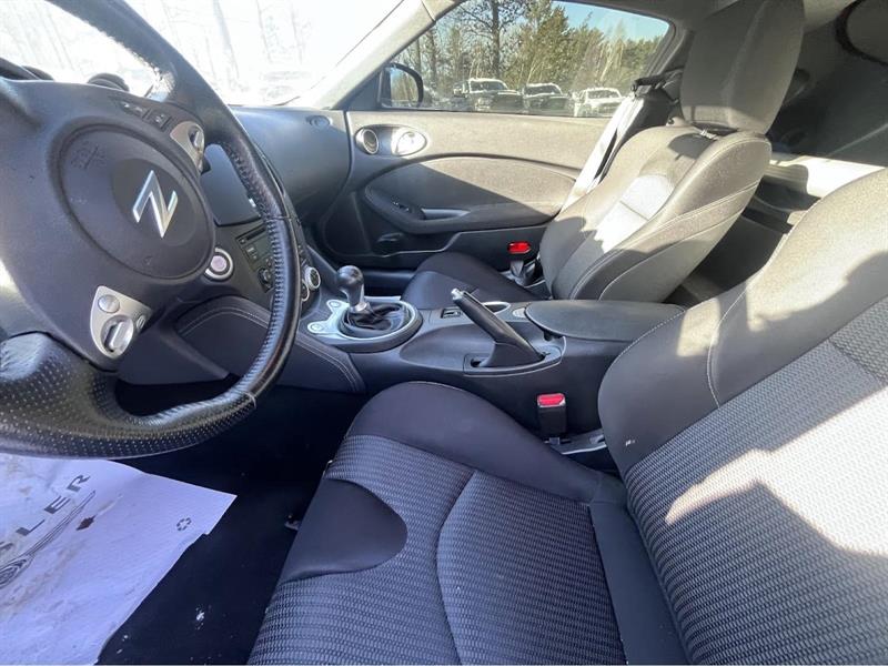 nissan 370Z 2018 - 16