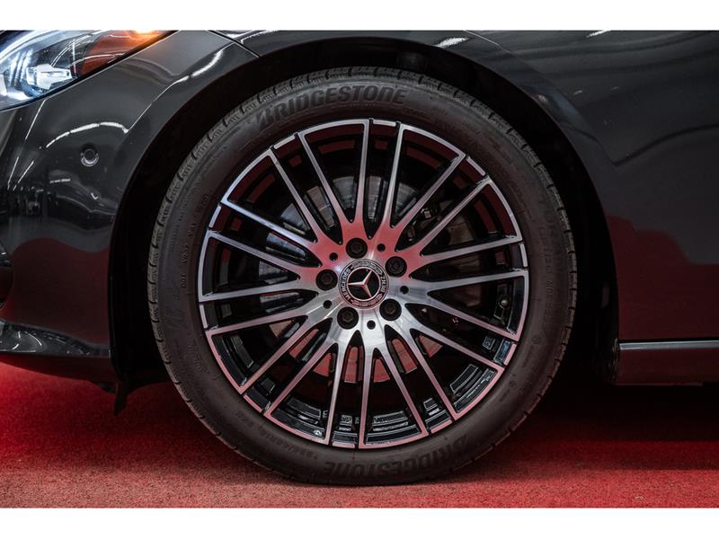 mercedes-benz C300 2023 - 4