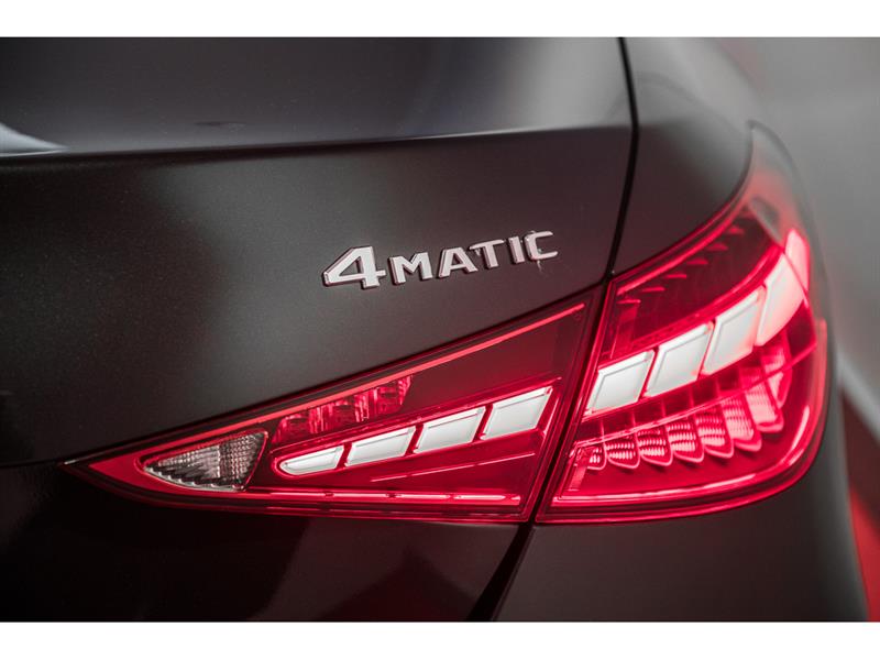 mercedes-benz C300 2023 - 9