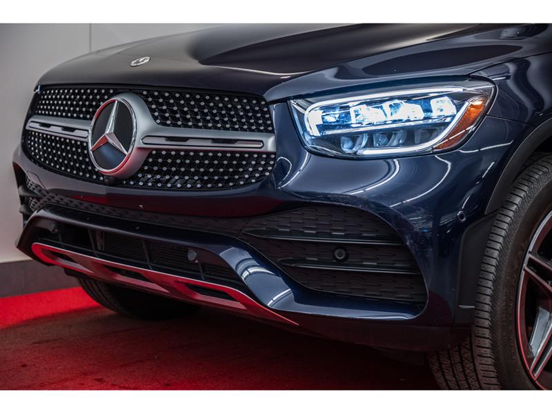 mercedes-benz GLC300 2022 - 3