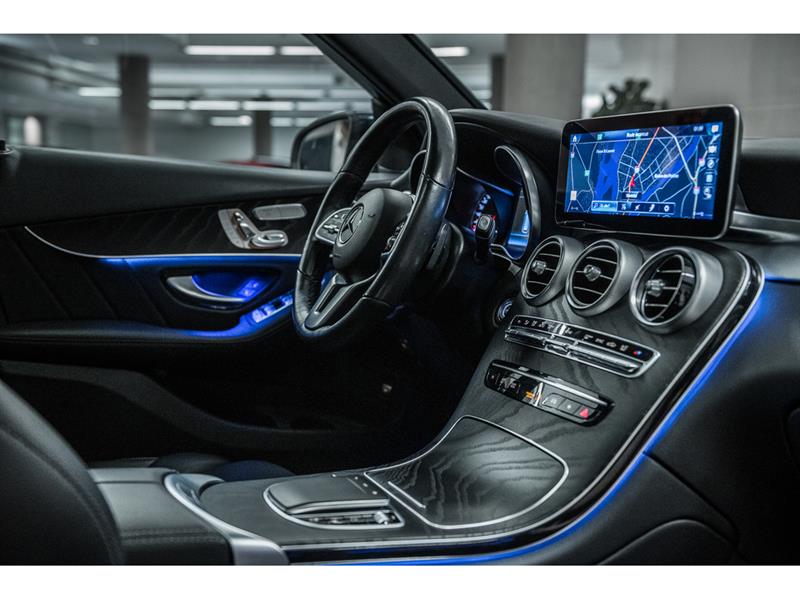 mercedes-benz GLC300 2022 - 30