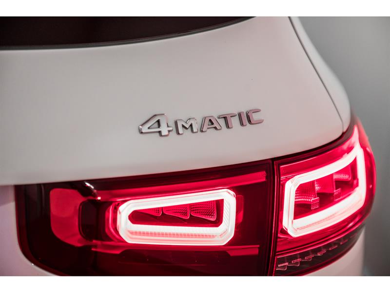 mercedes-benz GLB250 2023 - 9