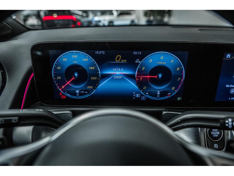 mercedes-benz GLB250 2023 - 16