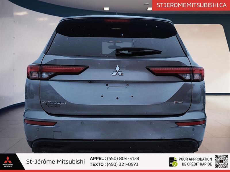 mitsubishi Outlander 2022 - 3