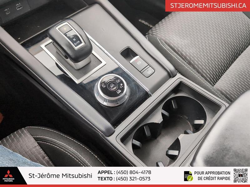 mitsubishi Outlander 2022 - 17