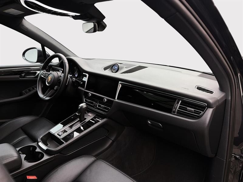 porsche Macan 2024 - 25