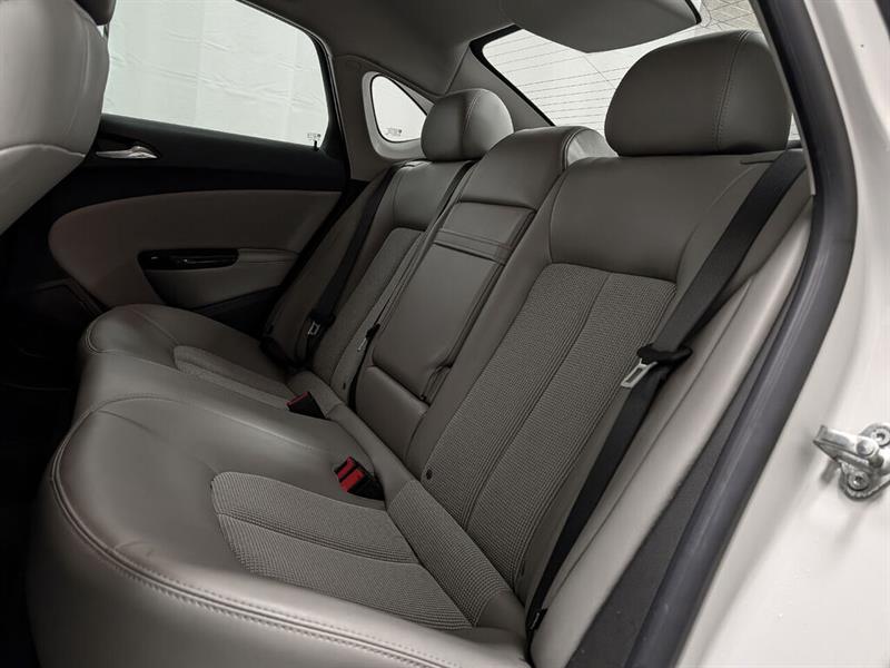 buick Verano 2015 - 10