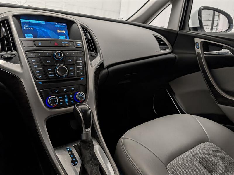 buick Verano 2015 - 12