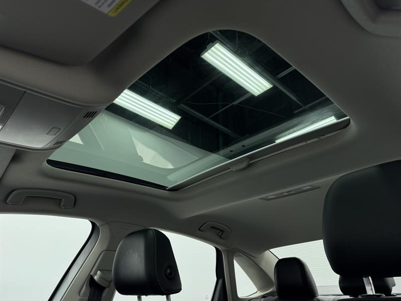 volkswagen Jetta 2020 - 32