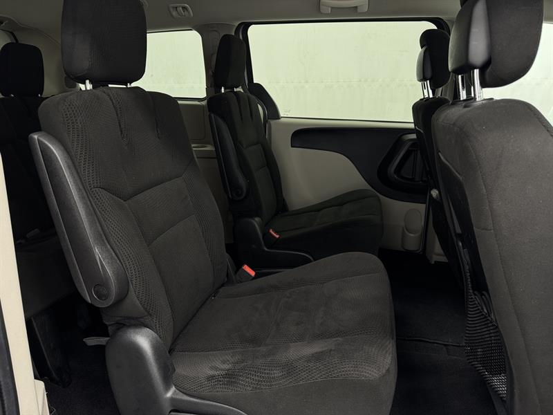 dodge Grand Caravan 2016 - 31