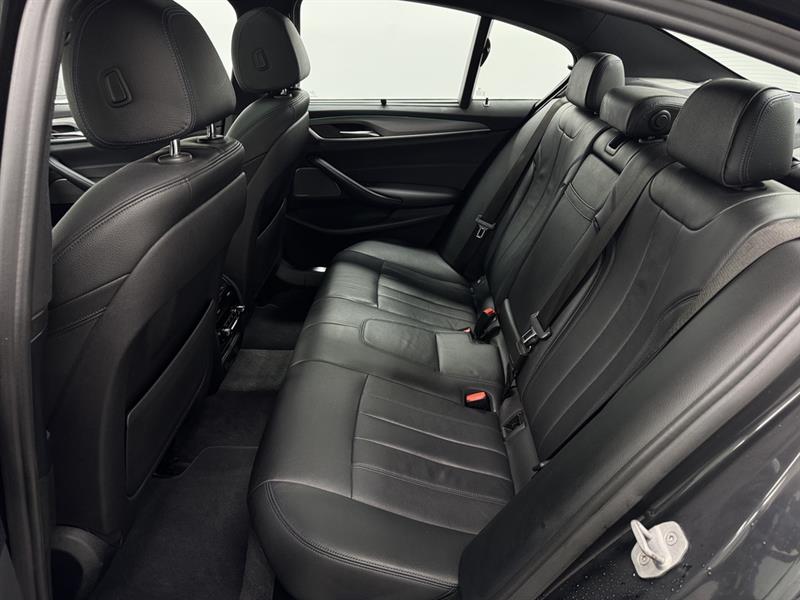 bmw 5 Series 2019 - 37